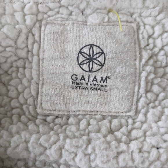🌷3/15🌷 Gaiam light gray sherpa athleisure cardigan size XS - Picture 4 of 7